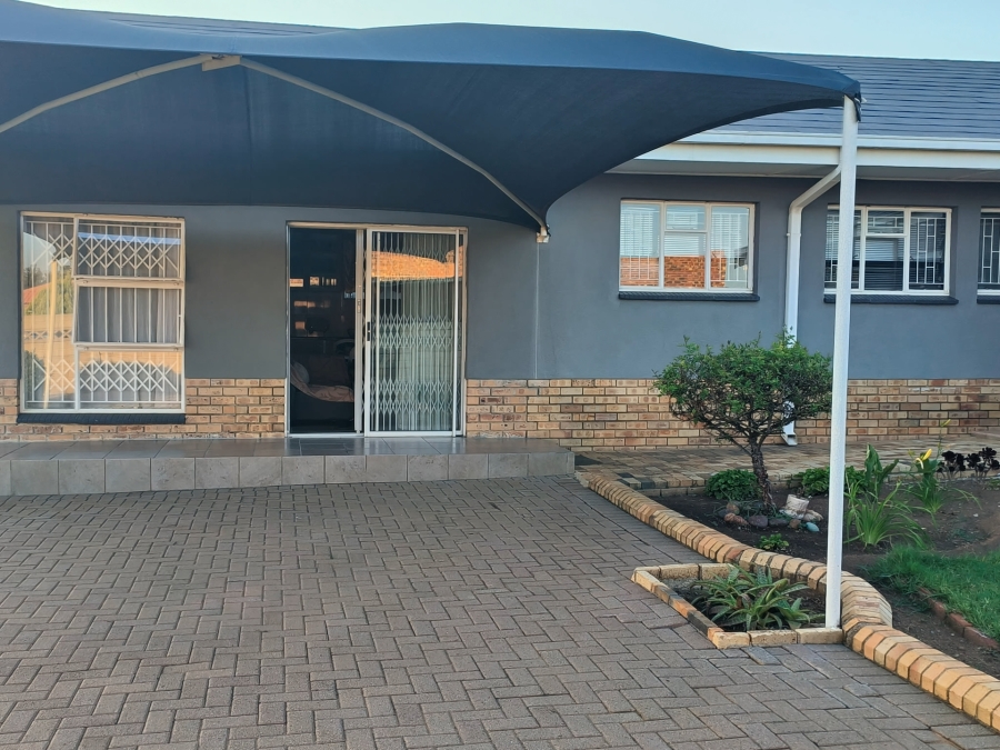 4 Bedroom Property for Sale in Collerville North West